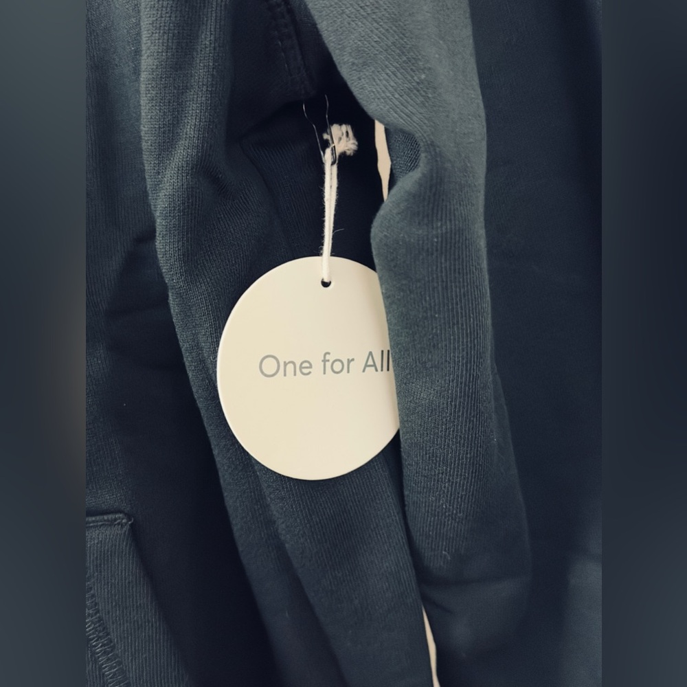 pact Gender Neutral Black One for all Zip Front 100% Organic Cotton Hoodie   NWT - Picture 3 of 11